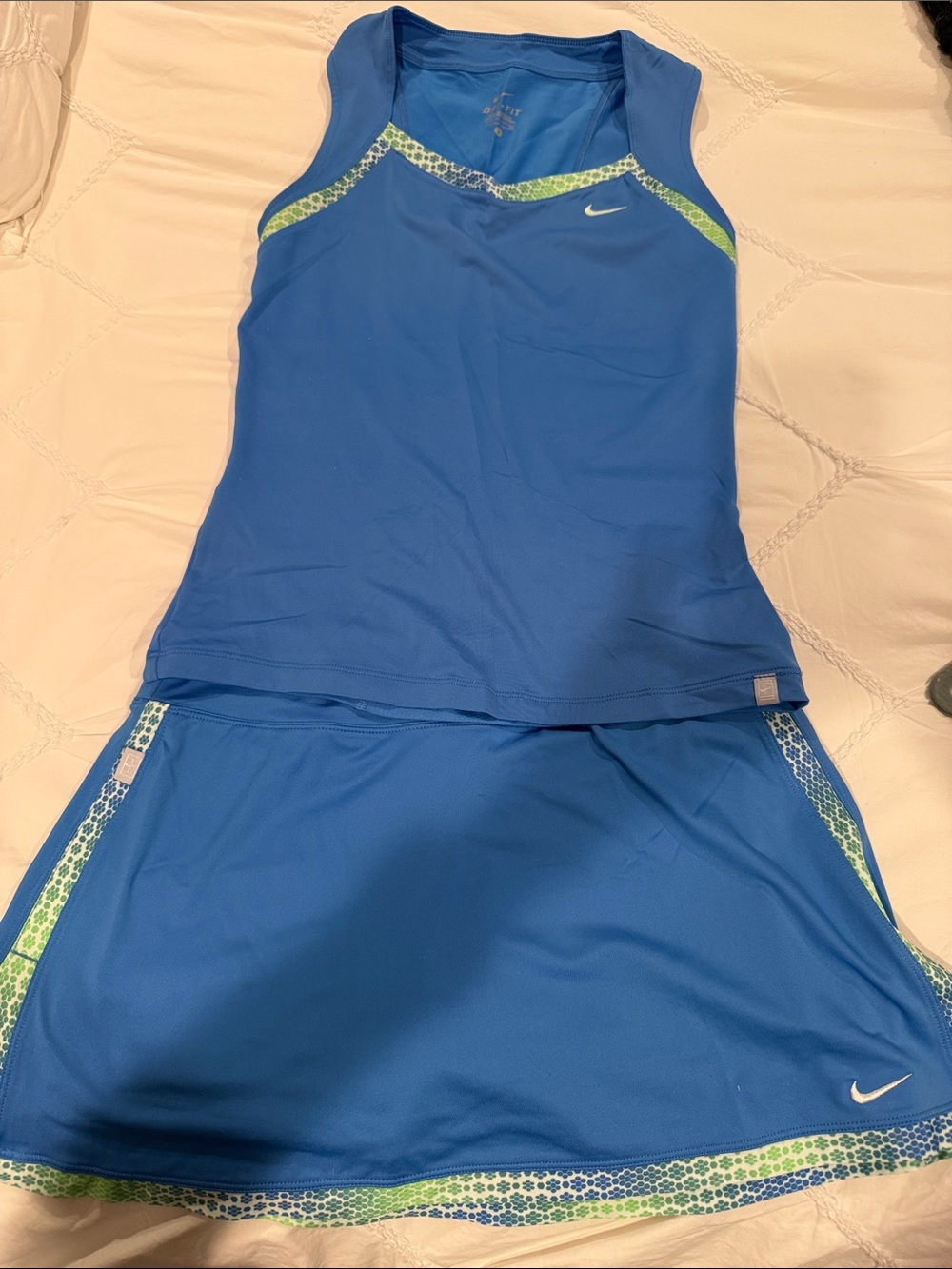 Nike Dri- Fit 2 piece women’s Blue Top and Skirt Set with Green Trim